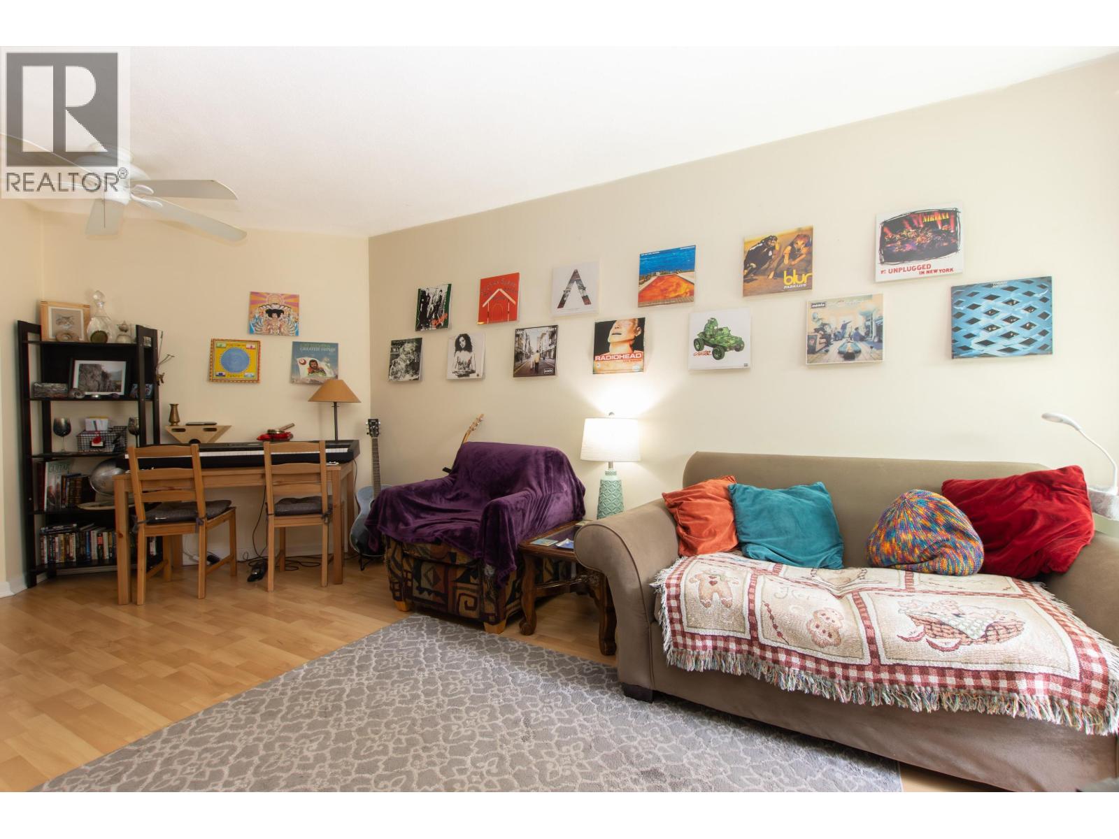 E210 40180 WILLOW CRESCENT, Squamish