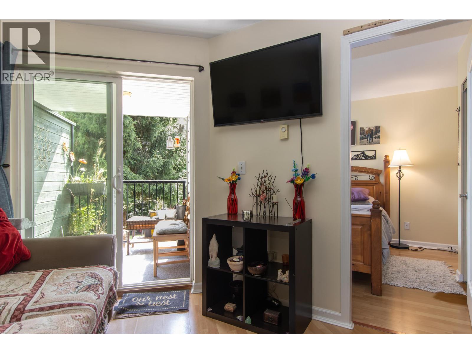 E210 40180 WILLOW CRESCENT, Squamish