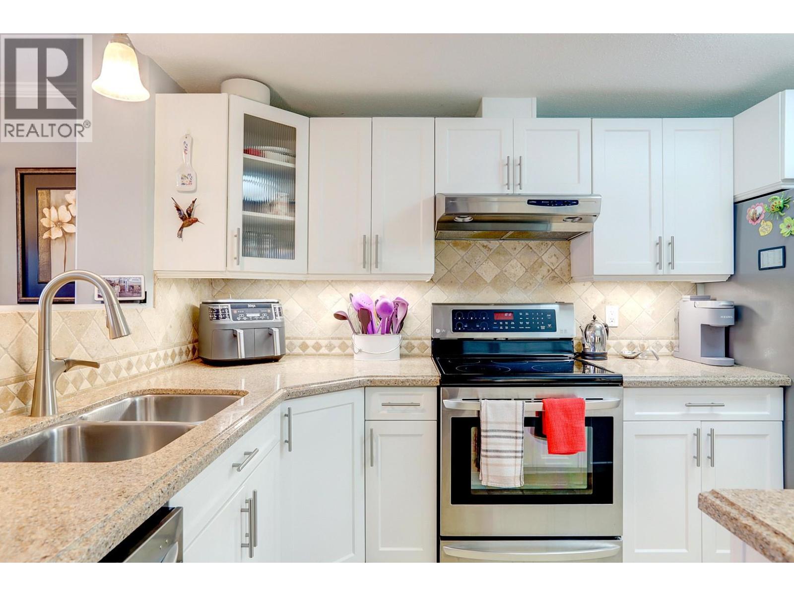 2395 Pleasant Valley Road Unit# 8, Armstrong