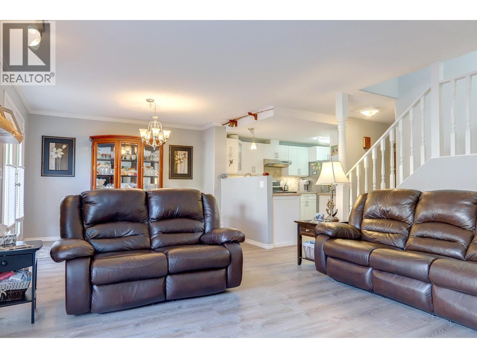 2395 Pleasant Valley Road Unit# 8, Armstrong