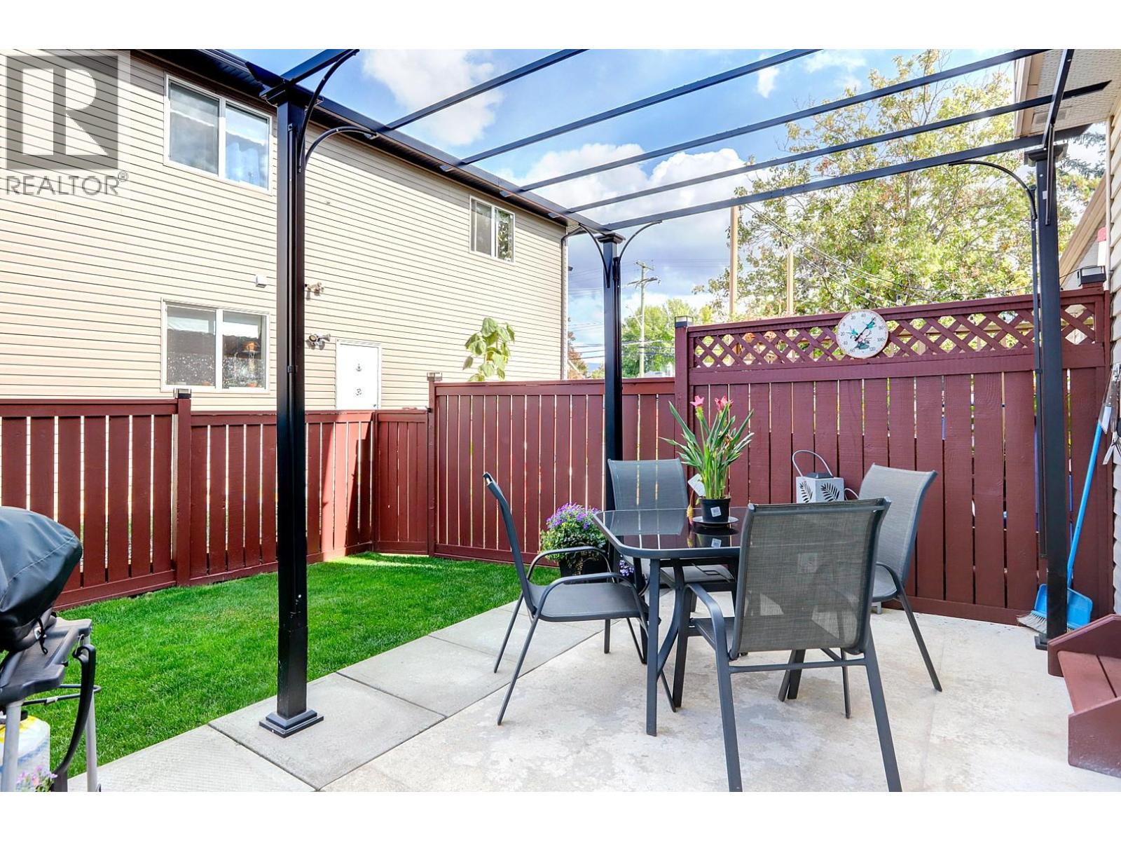 2395 Pleasant Valley Road Unit# 8, Armstrong