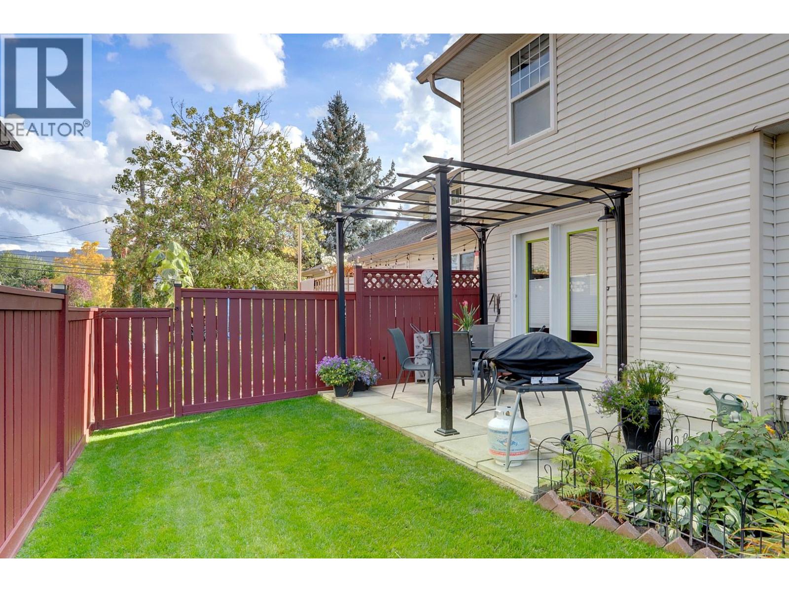 2395 Pleasant Valley Road Unit# 8, Armstrong