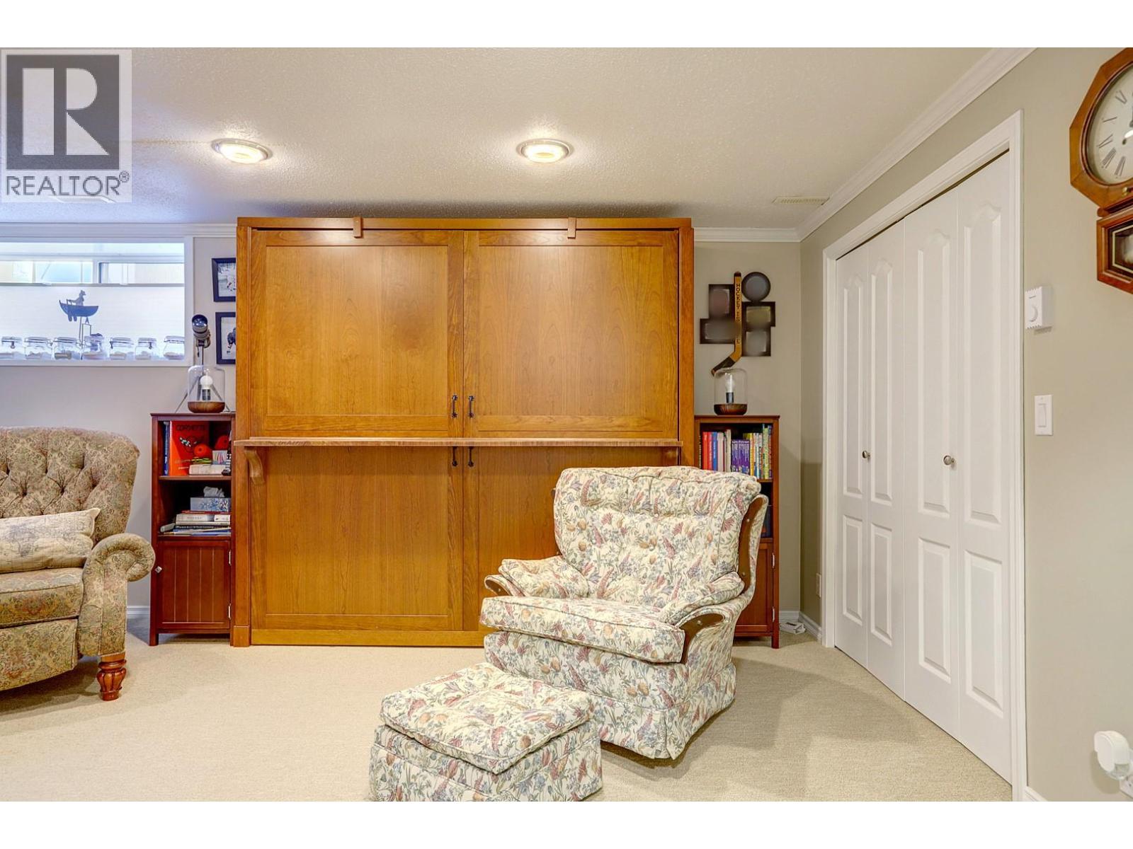 2395 Pleasant Valley Road Unit# 8, Armstrong