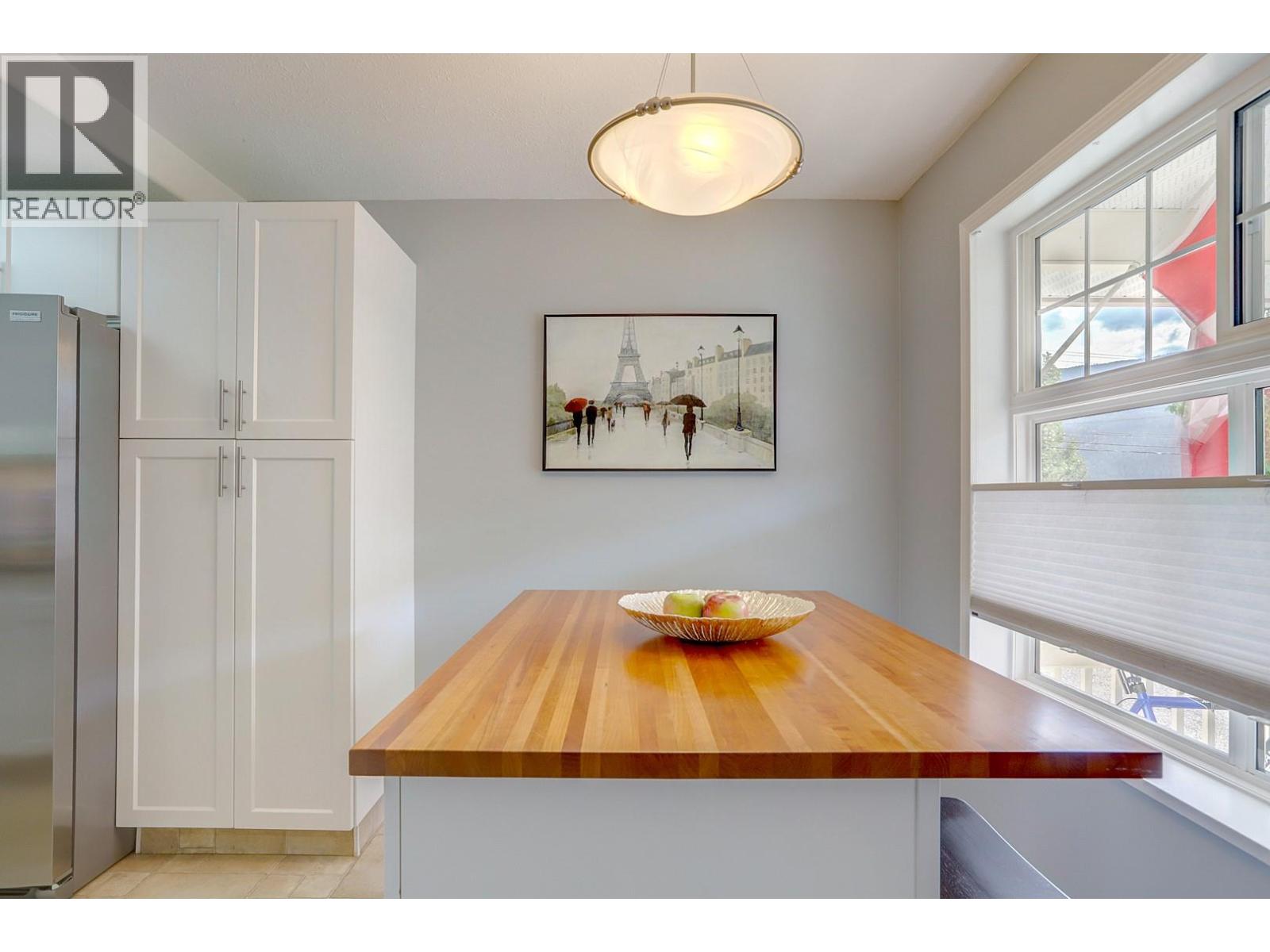 2395 Pleasant Valley Road Unit# 8, Armstrong