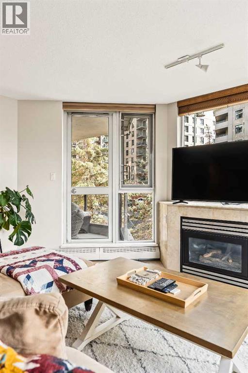 Single Family House for Sale in    Avenue SW Downtown West End Calgary 