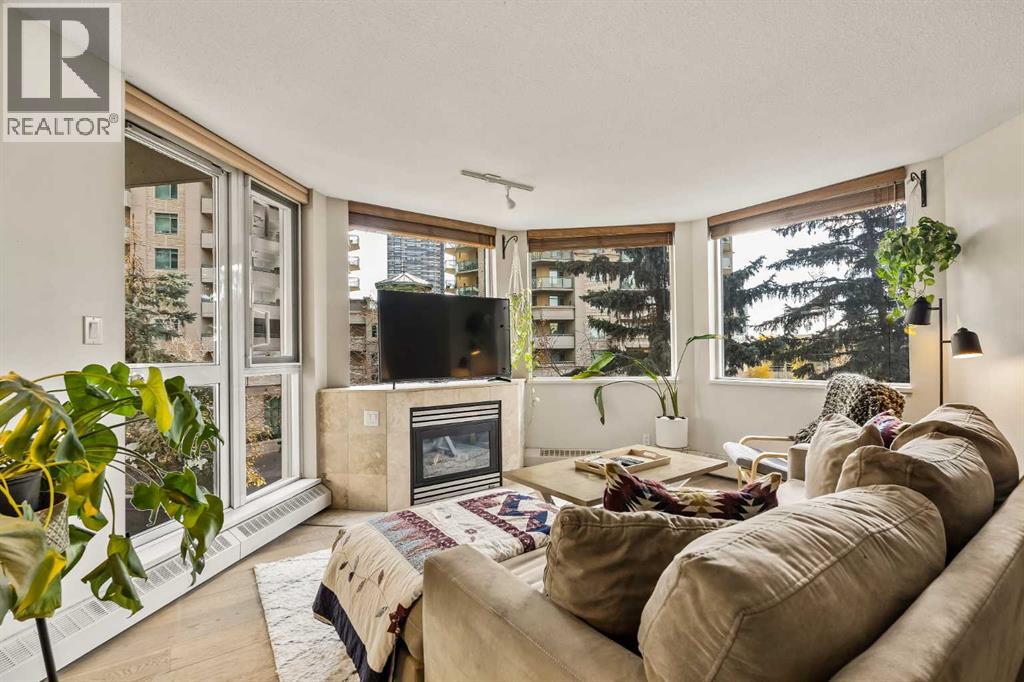 Single Family House for Sale in    Avenue SW Downtown West End Calgary 