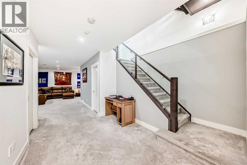 Single Family House for Sale in   Avenue NE Tuxedo Park Calgary 