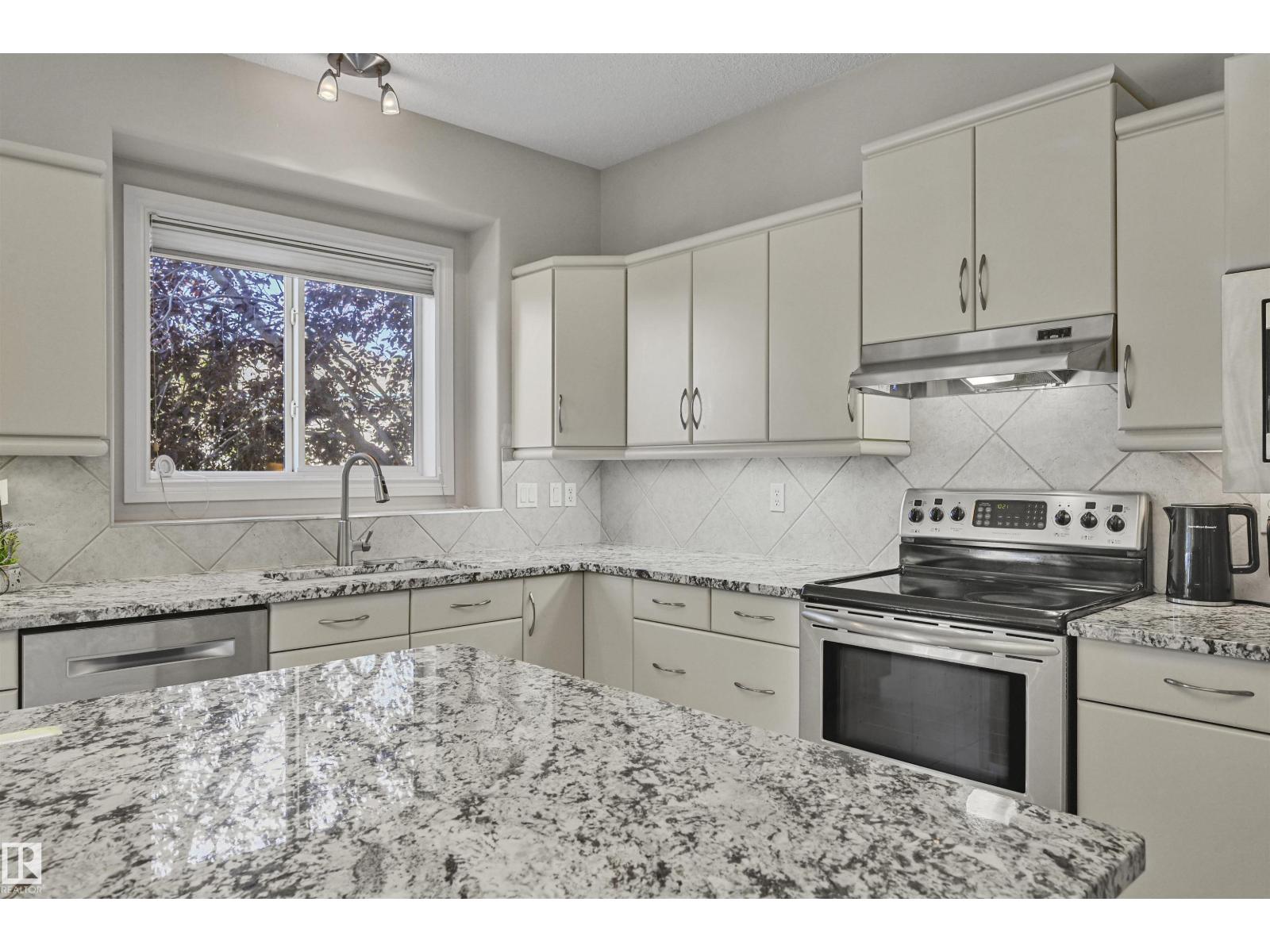 1516 THOROGOOD CL NW, Edmonton