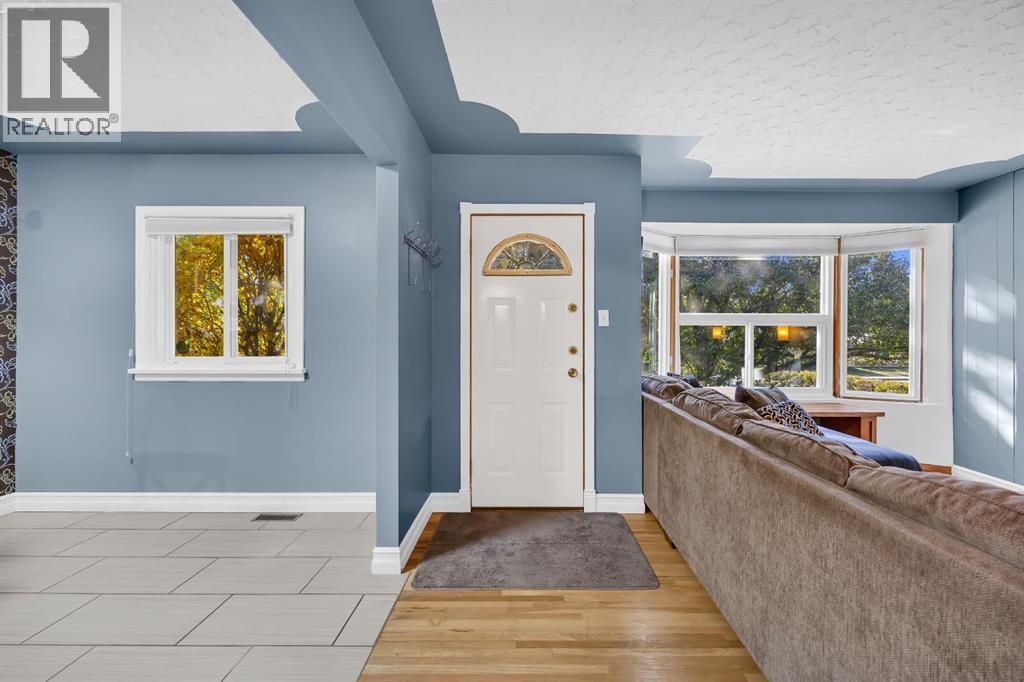 Single Family House Bungalow for Sale in   Avenue NW Bowness Calgary 