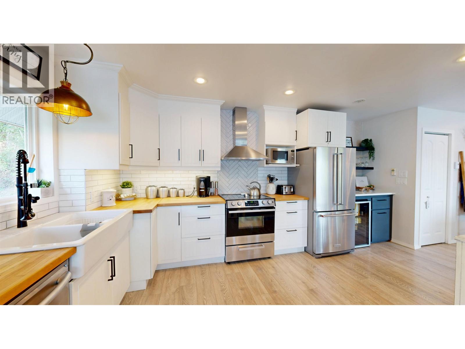 3937 CANIM-HENDRIX LAKE ROAD, Canim Lake