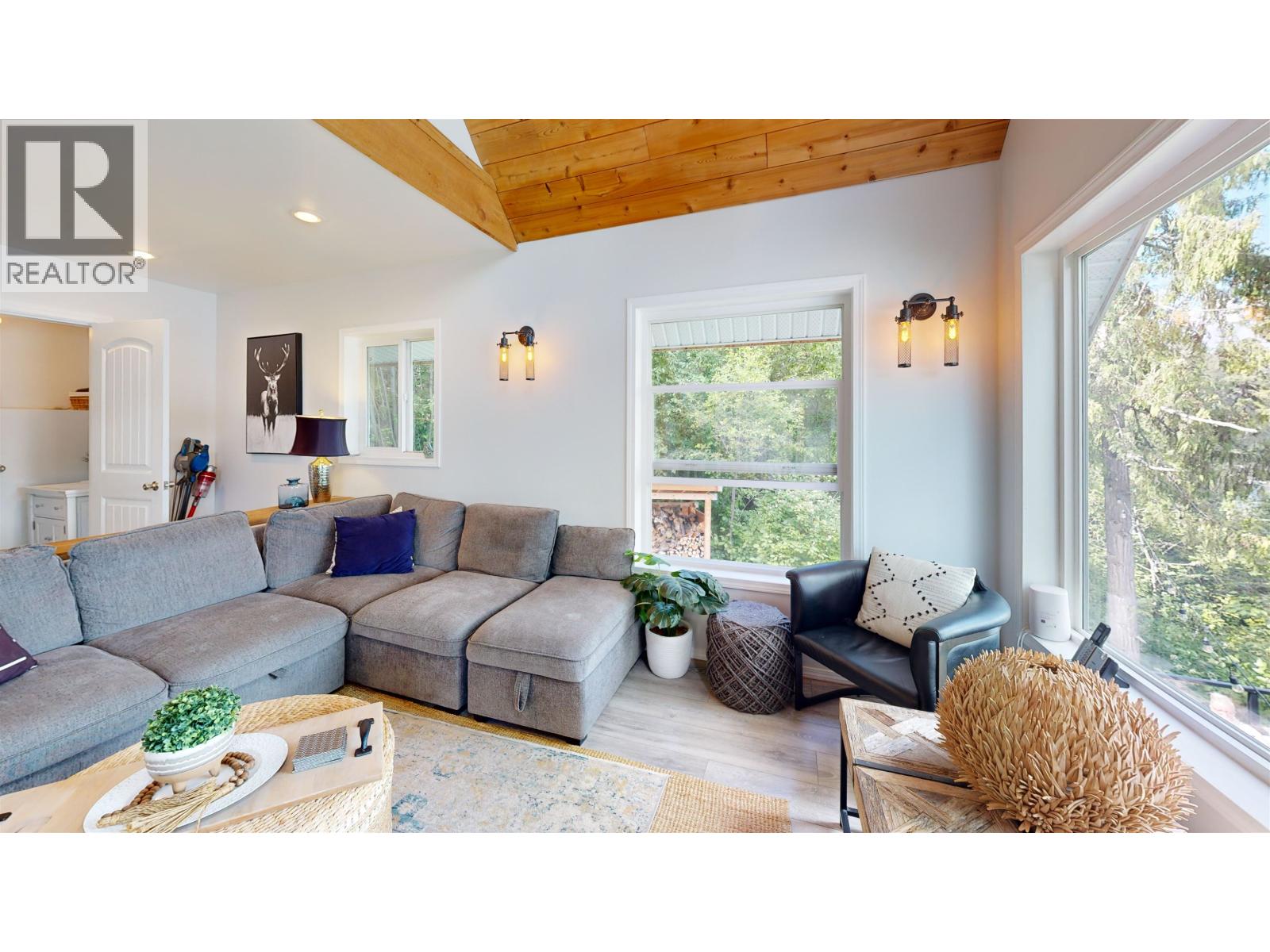 3937 CANIM-HENDRIX LAKE ROAD, Canim Lake