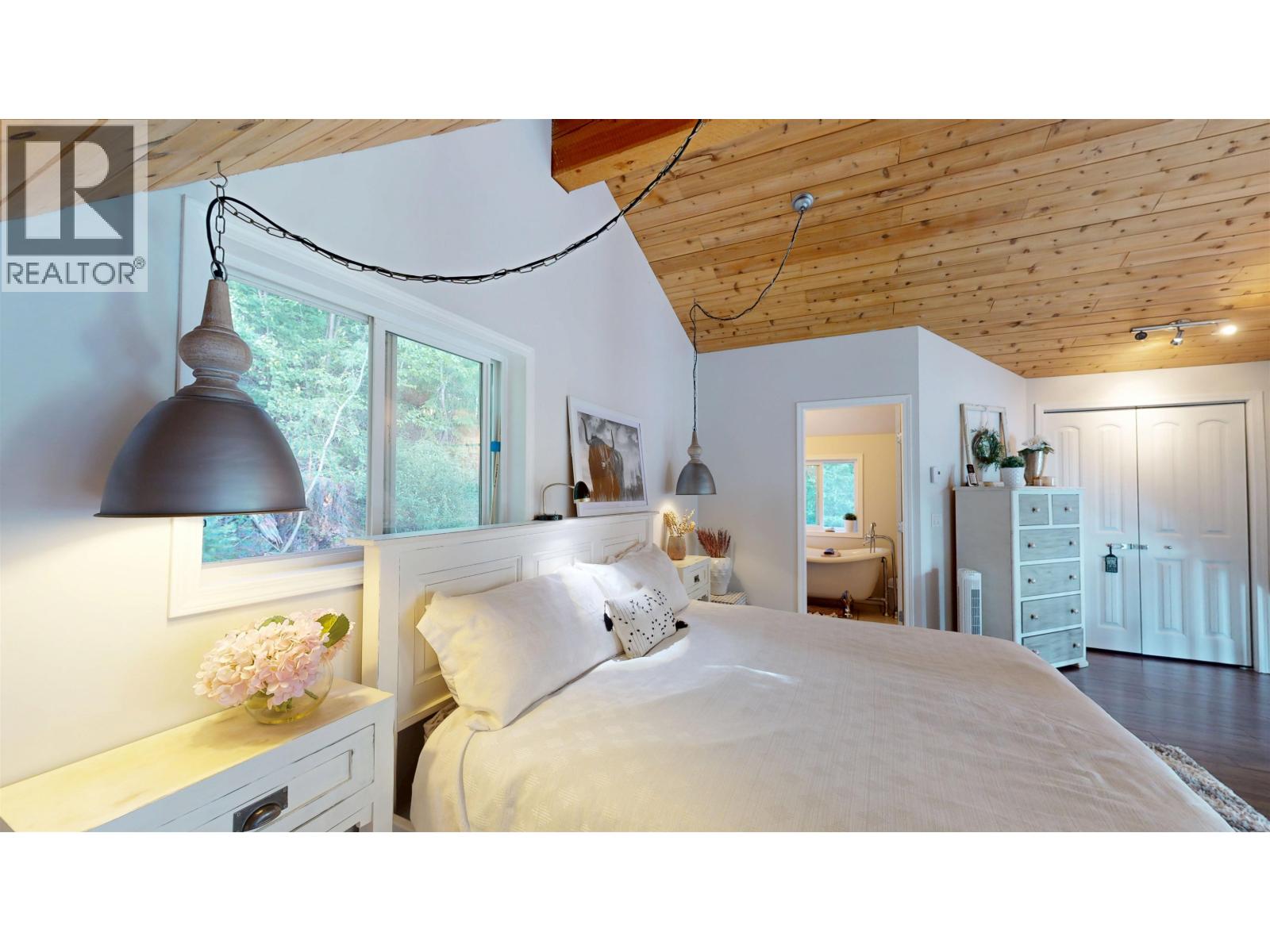 3937 CANIM-HENDRIX LAKE ROAD, Canim Lake