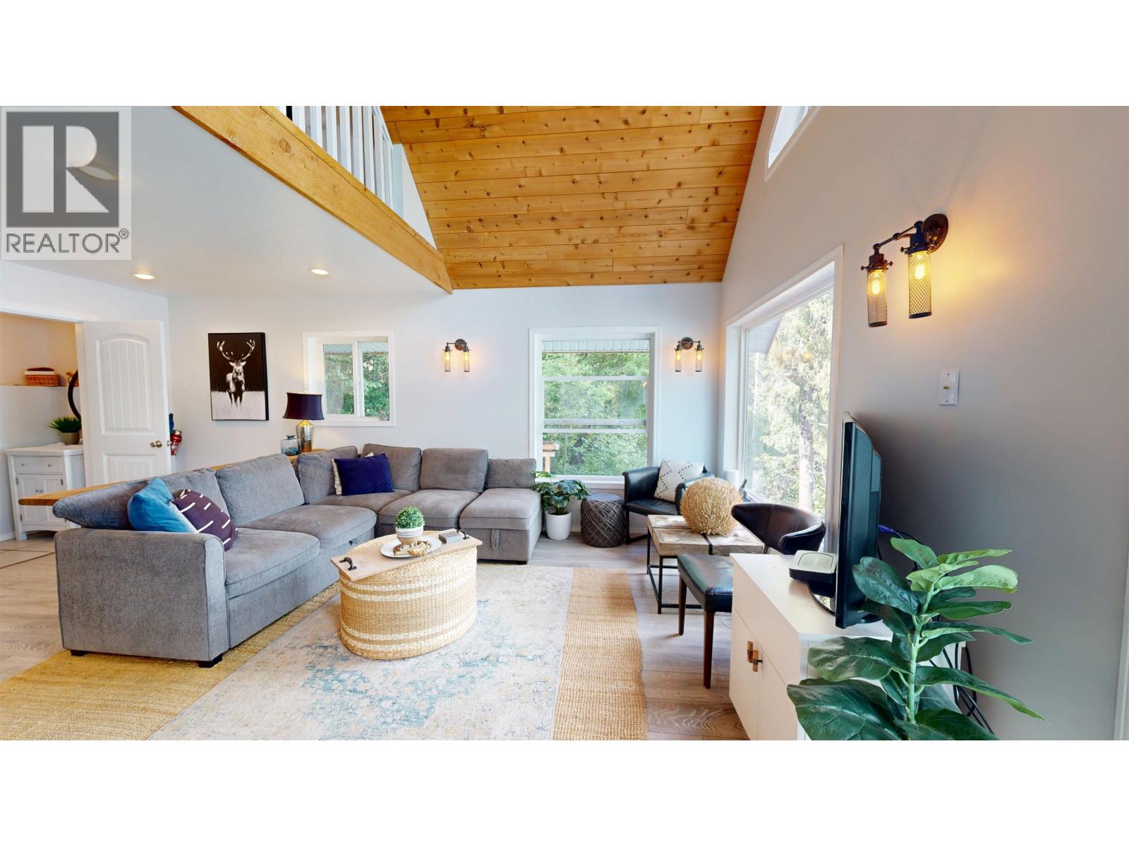 3937 CANIM-HENDRIX LAKE ROAD, Canim Lake