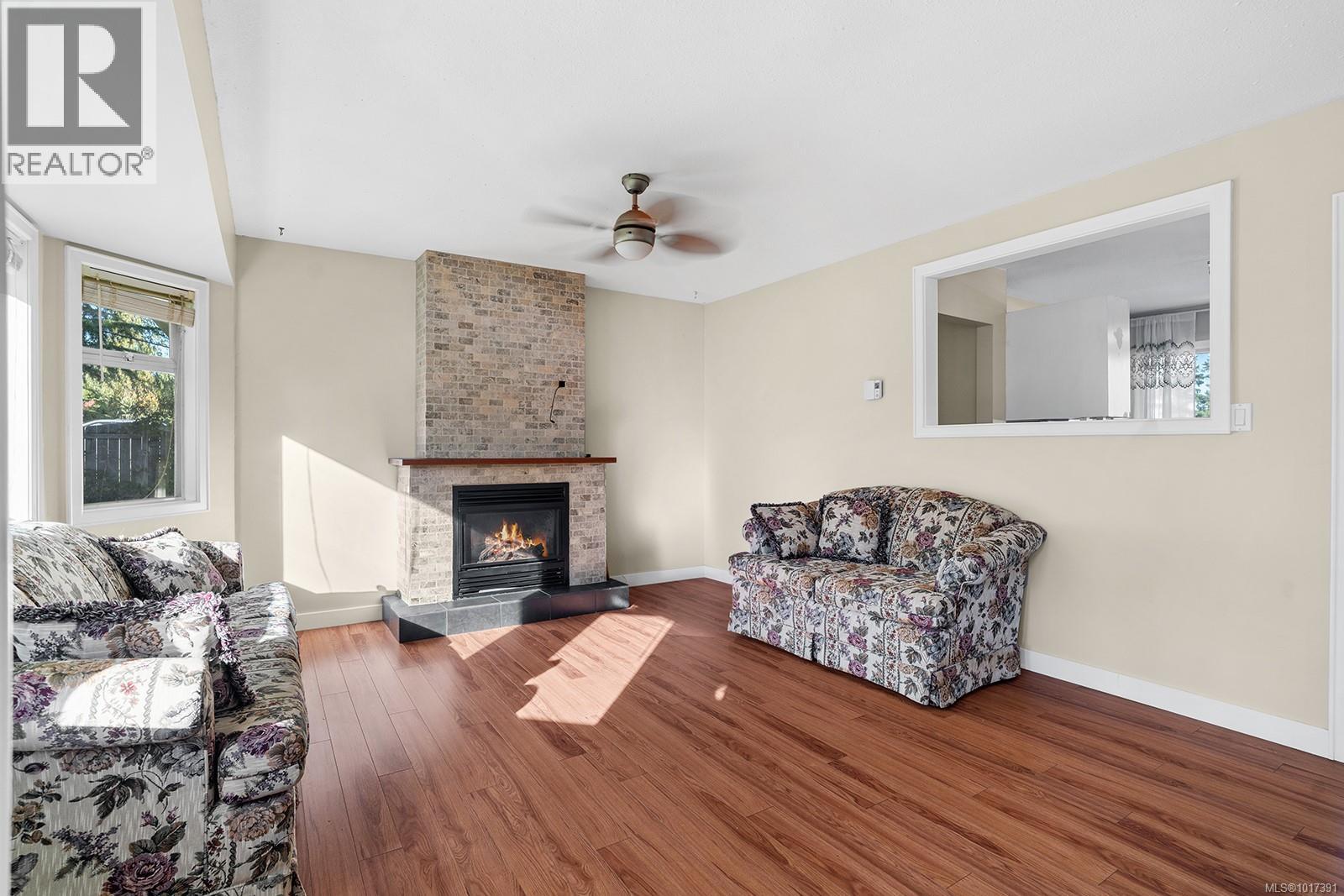  195 Moss Avenue, Parksville