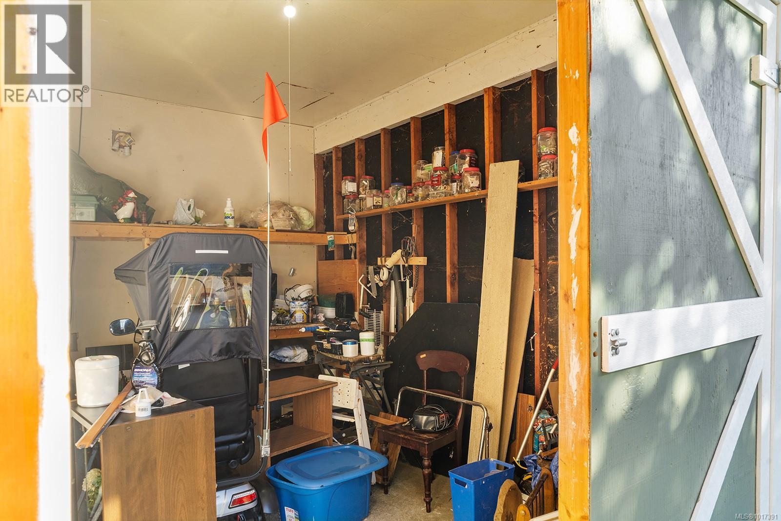 195 Moss Avenue, Parksville
