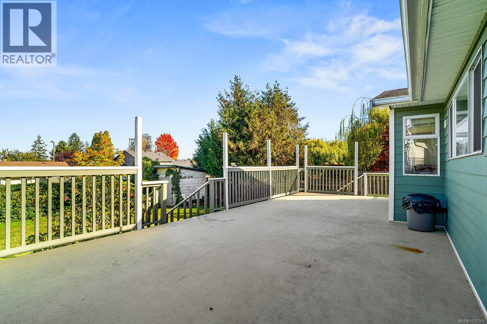  195 Moss Avenue, Parksville