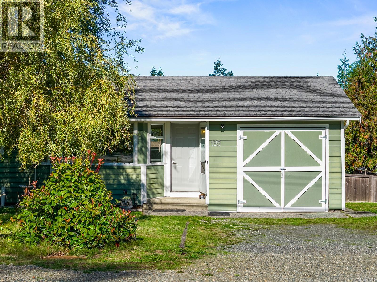  195 Moss Avenue, Parksville