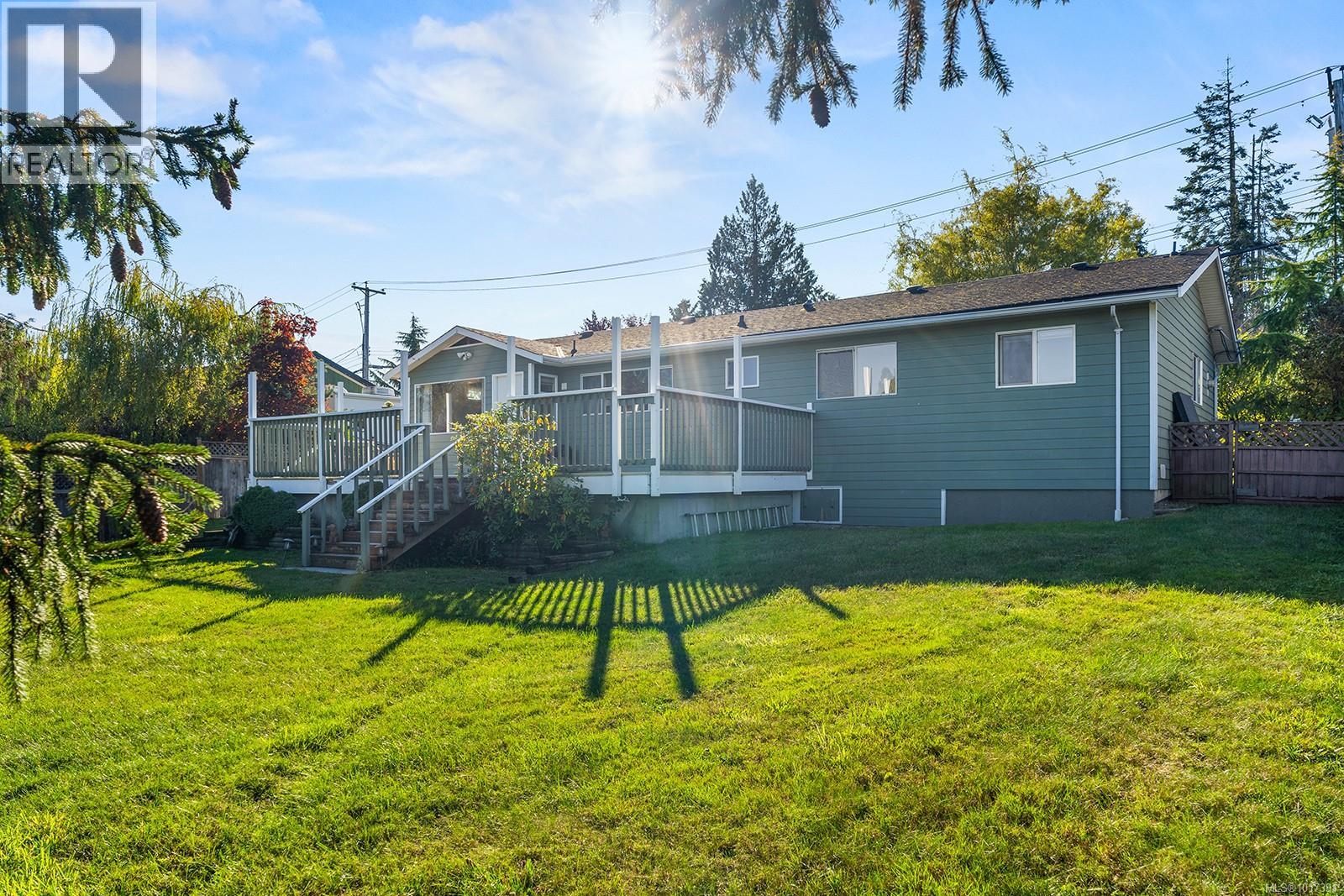  195 Moss Avenue, Parksville