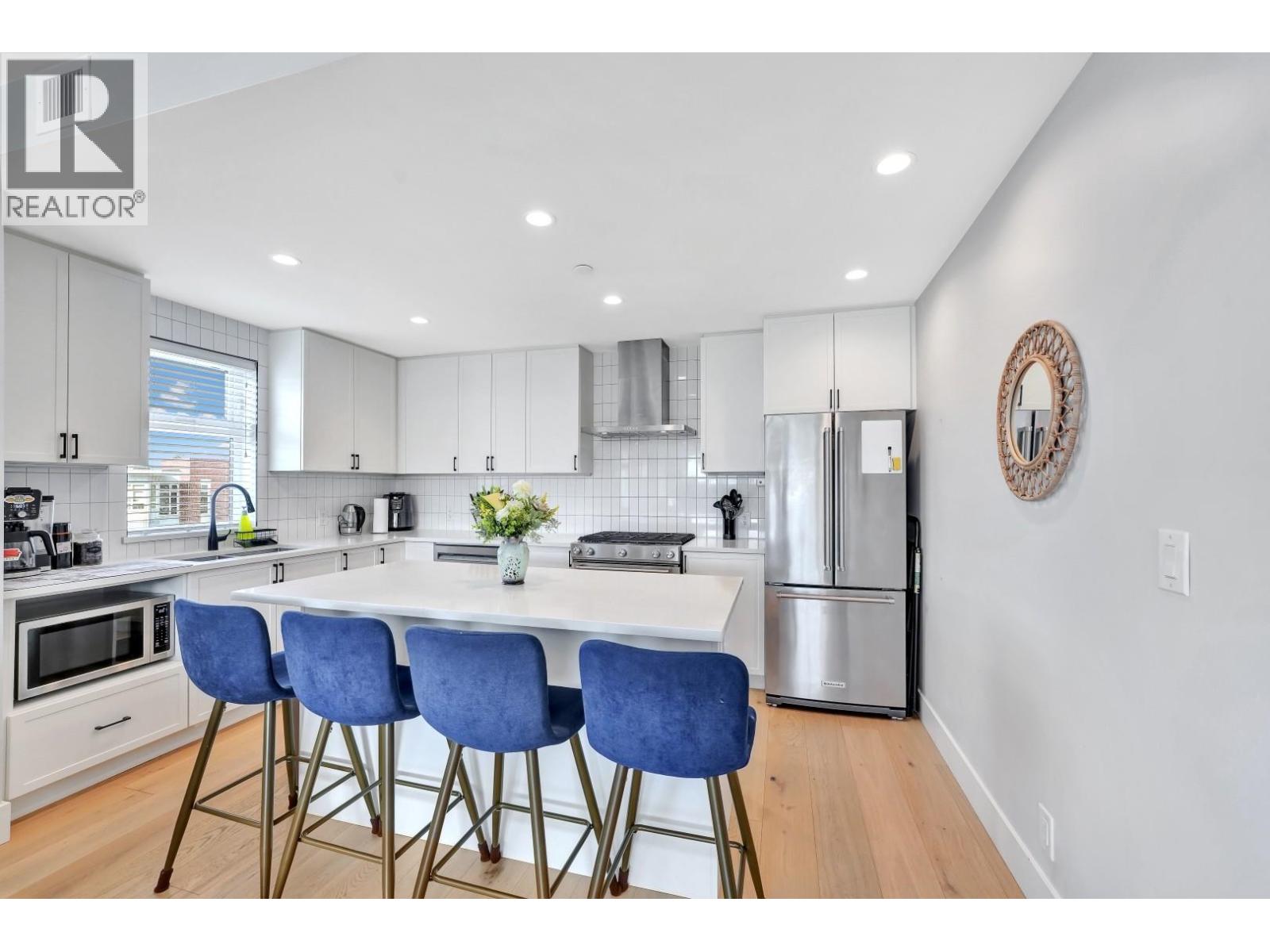 411 22226 BROWN AVENUE, Maple Ridge