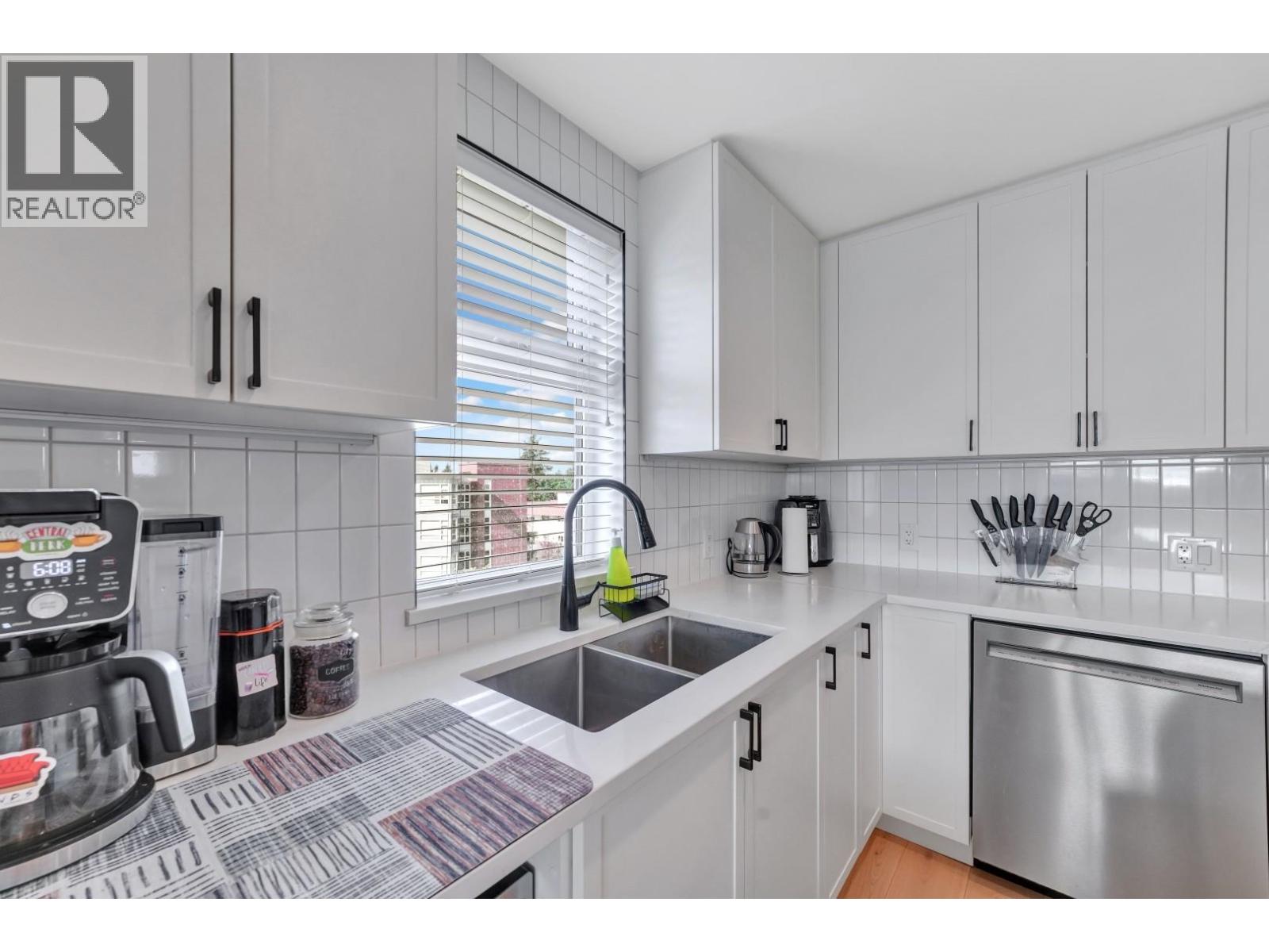 411 22226 BROWN AVENUE, Maple Ridge