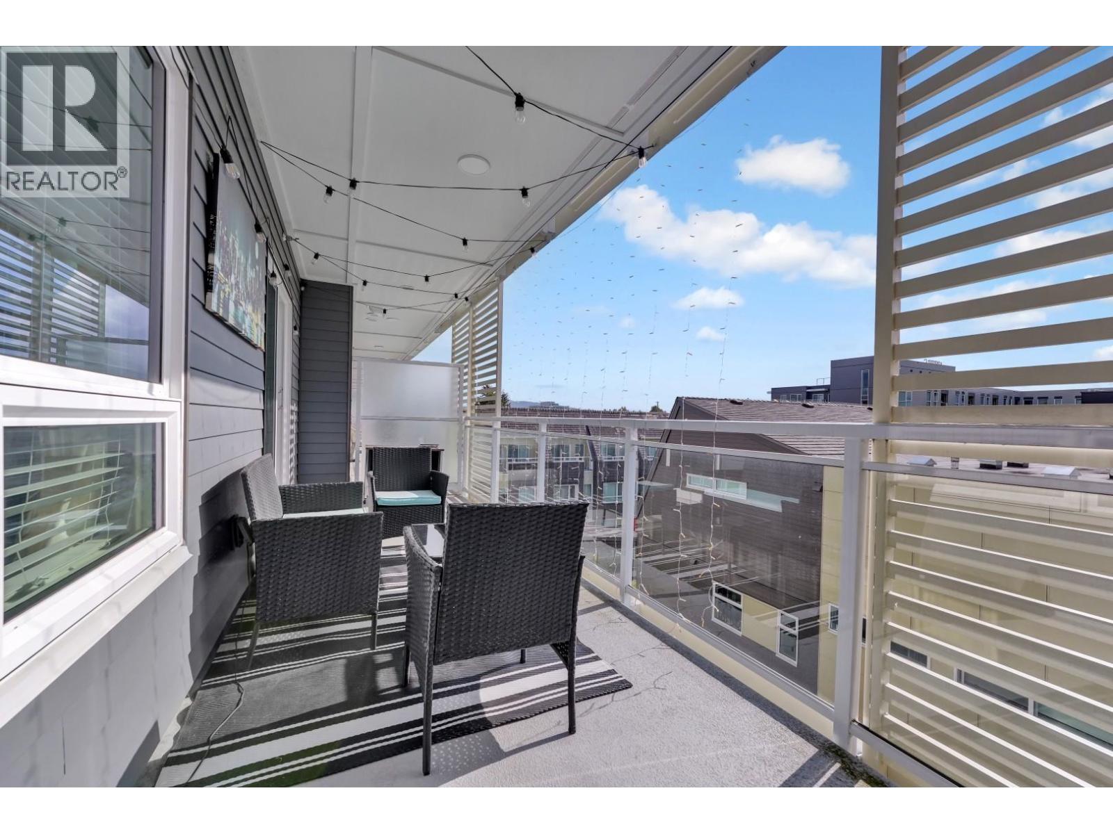 411 22226 BROWN AVENUE, Maple Ridge