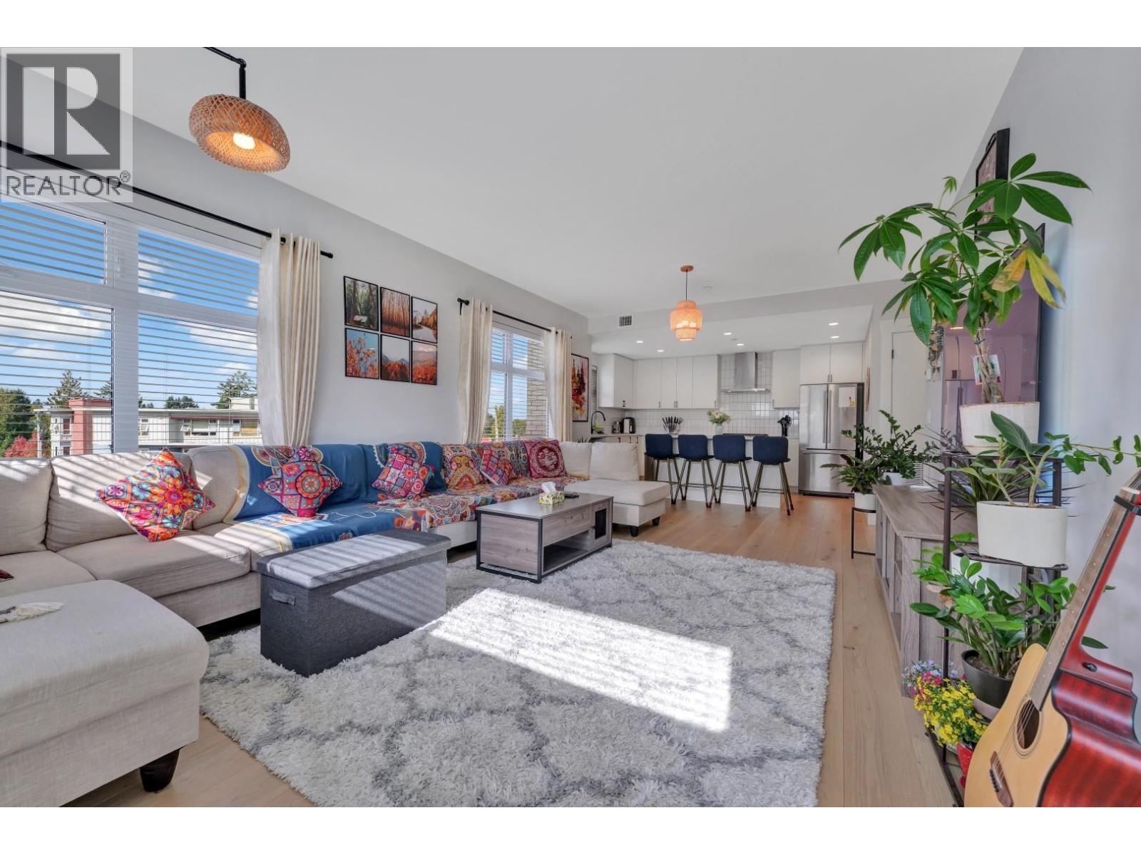 411 22226 BROWN AVENUE, Maple Ridge