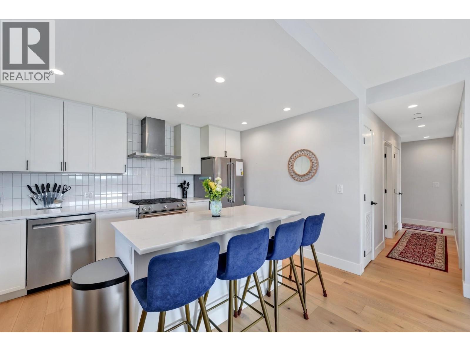 411 22226 BROWN AVENUE, Maple Ridge