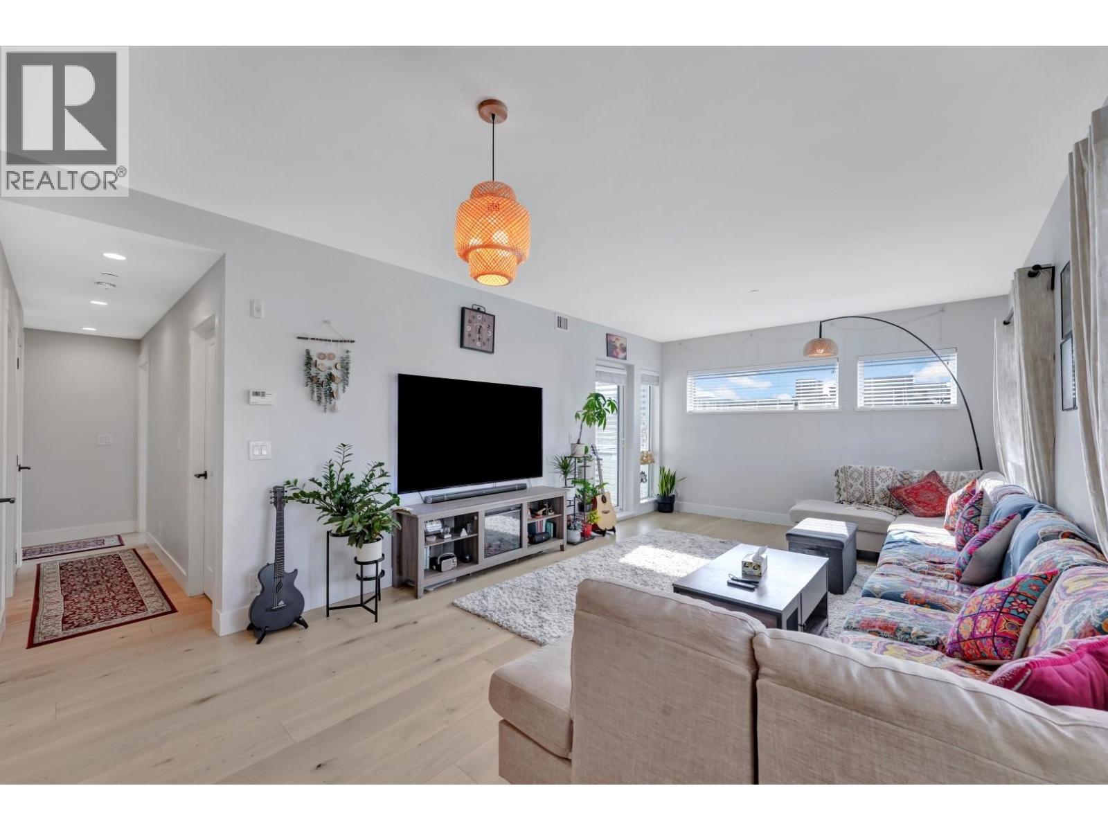 411 22226 BROWN AVENUE, Maple Ridge