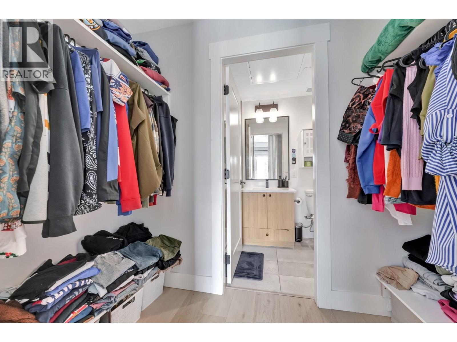 411 22226 BROWN AVENUE, Maple Ridge