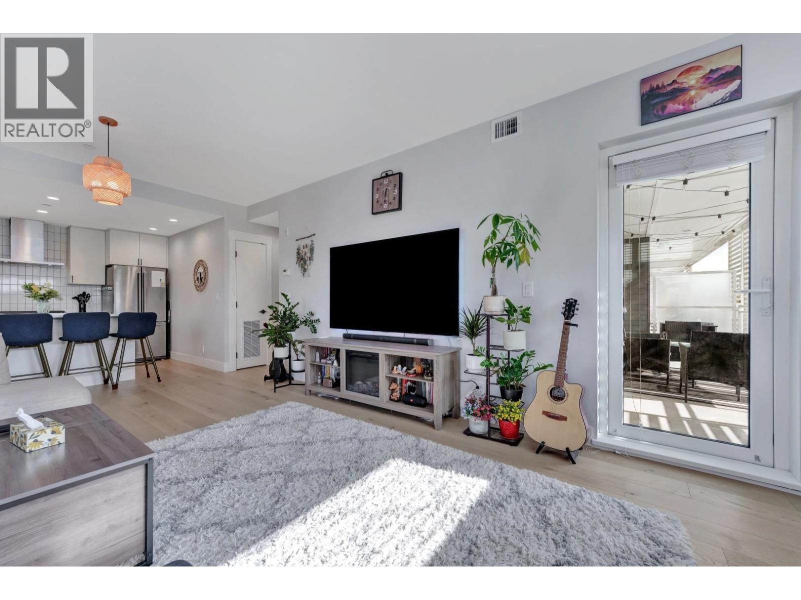 411 22226 BROWN AVENUE, Maple Ridge