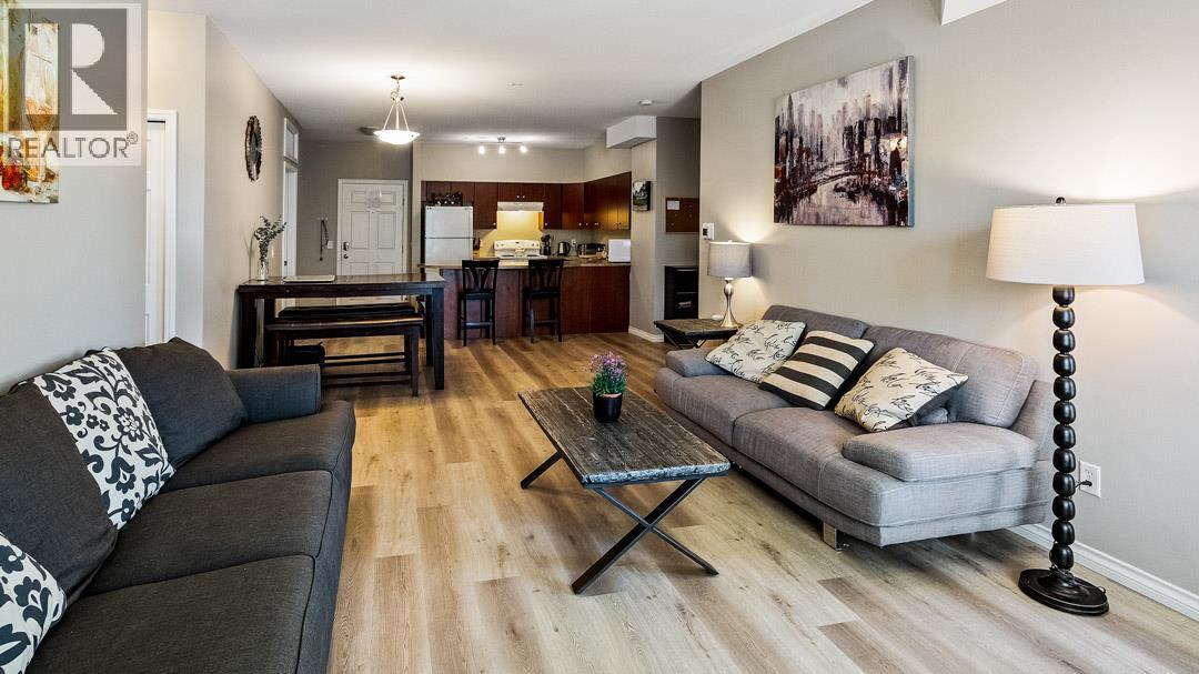 2112 1873 Country Club Drive, Kelowna