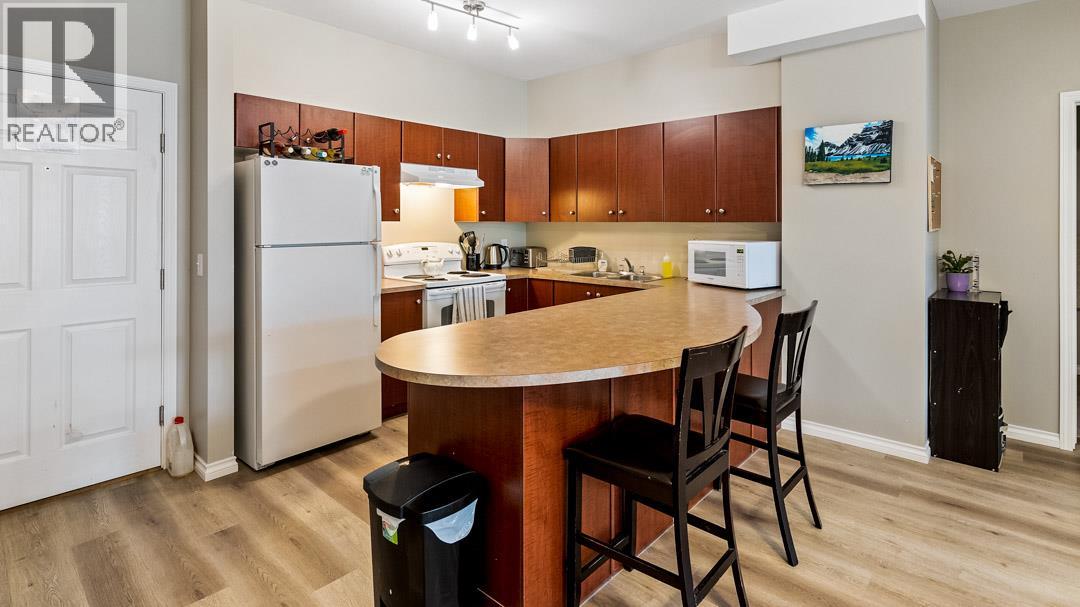 2112 1873 Country Club Drive, Kelowna