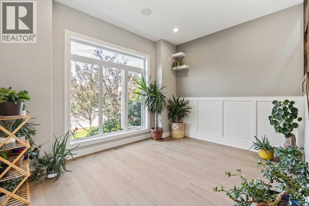 Single Family House for Sale in   Street NW Banff Trail Calgary 