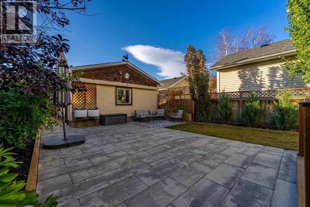 Single Family House for Sale in  Prestwick Crescent SE McKenzie Towne Calgary 