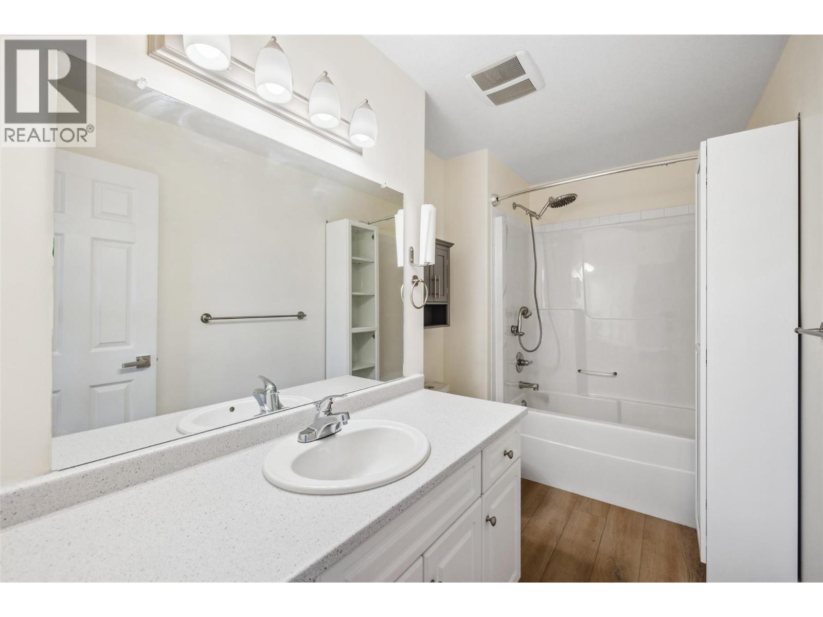 307 1967 Underhill Street, Kelowna