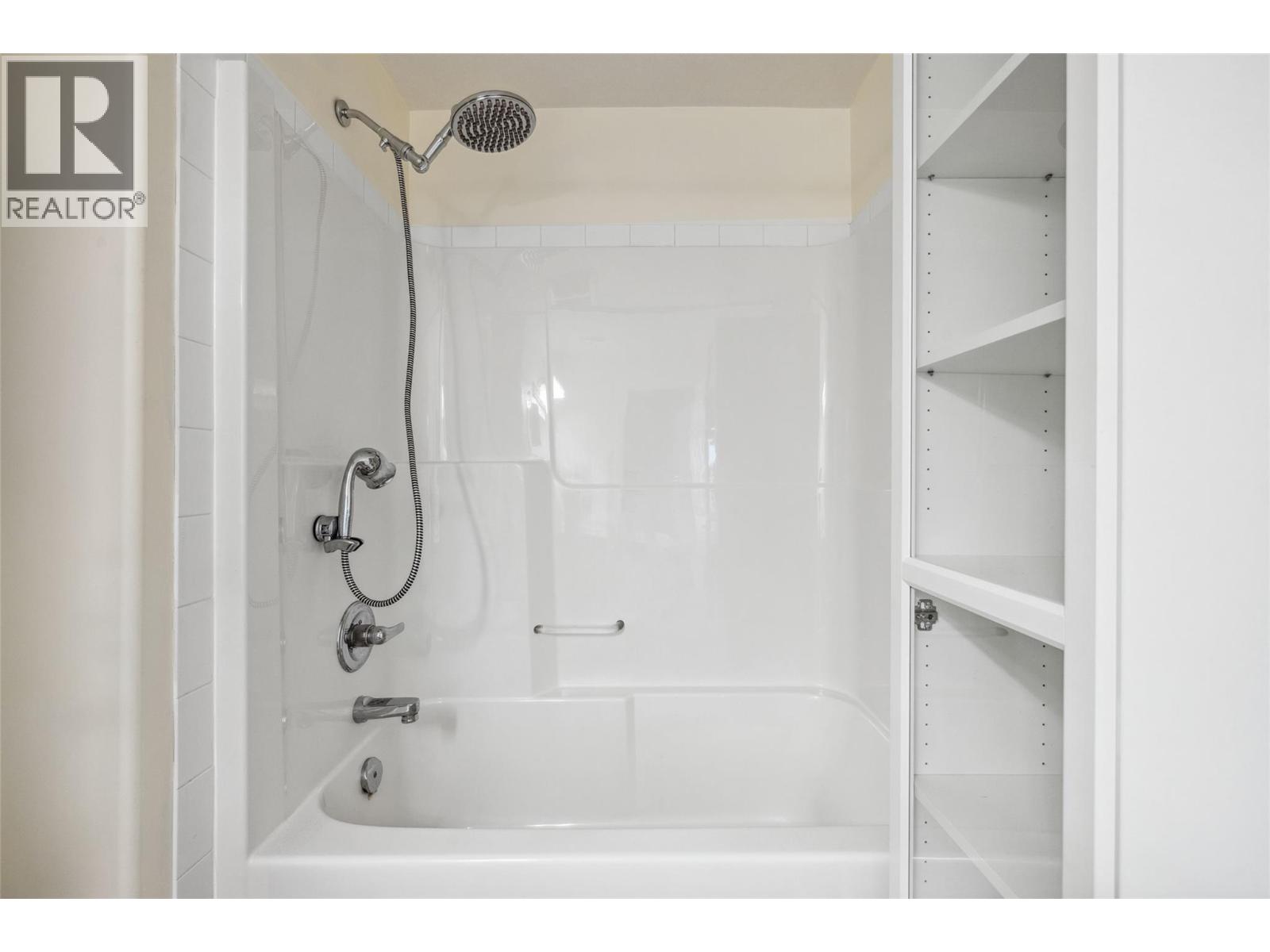 307 1967 Underhill Street, Kelowna