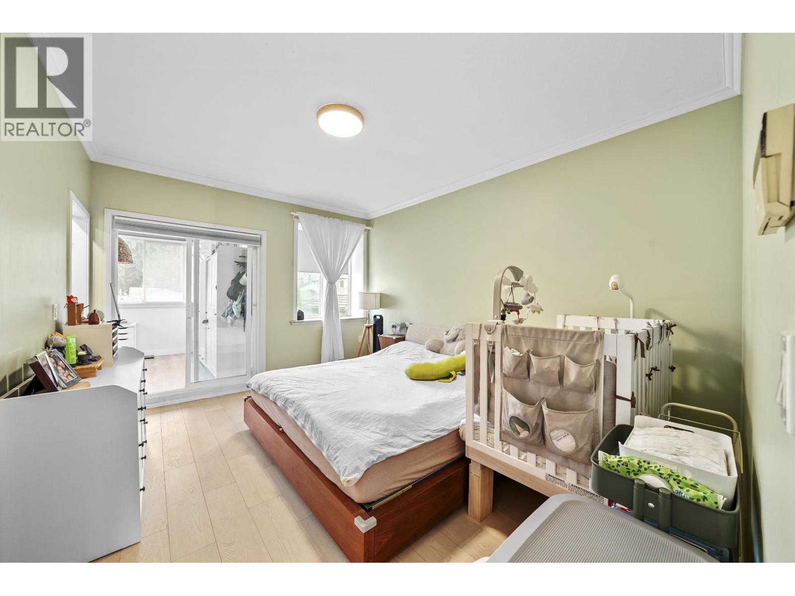 4857 VICTORY STREET, Burnaby