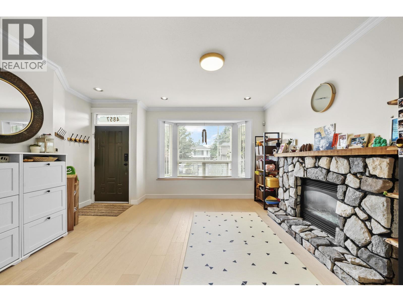 4857 VICTORY STREET, Burnaby