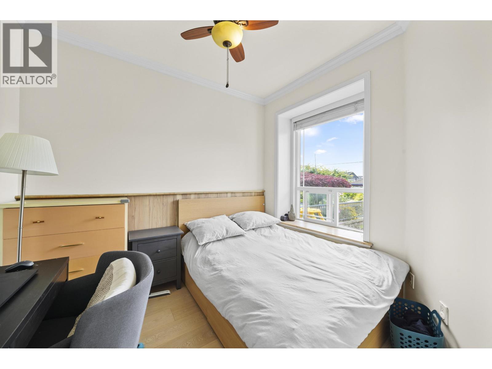 4857 VICTORY STREET, Burnaby