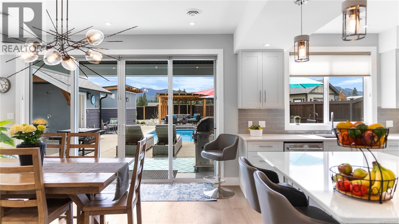  7267 Lakefront Drive, Lake Cowichan