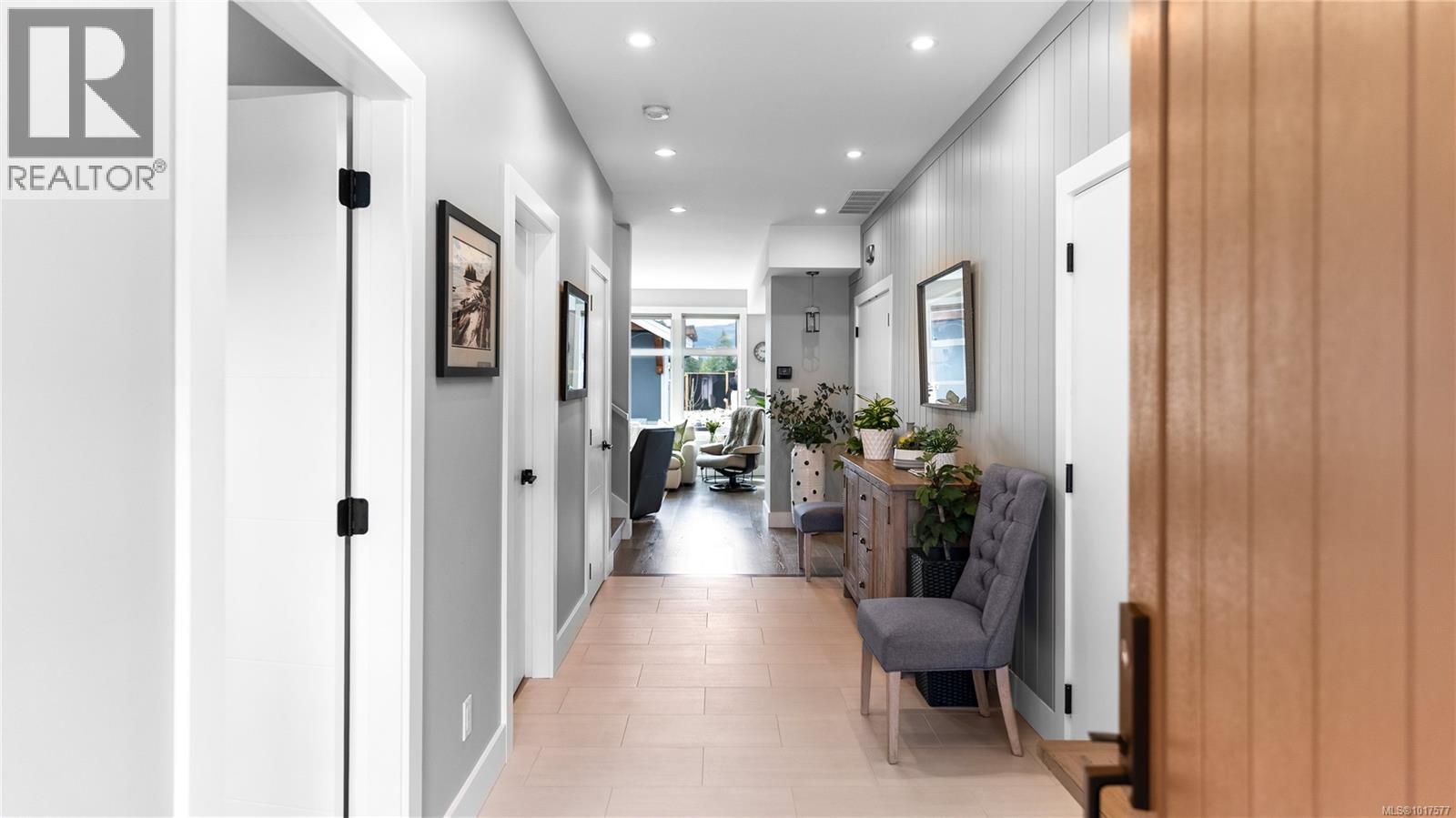  7267 Lakefront Drive, Lake Cowichan