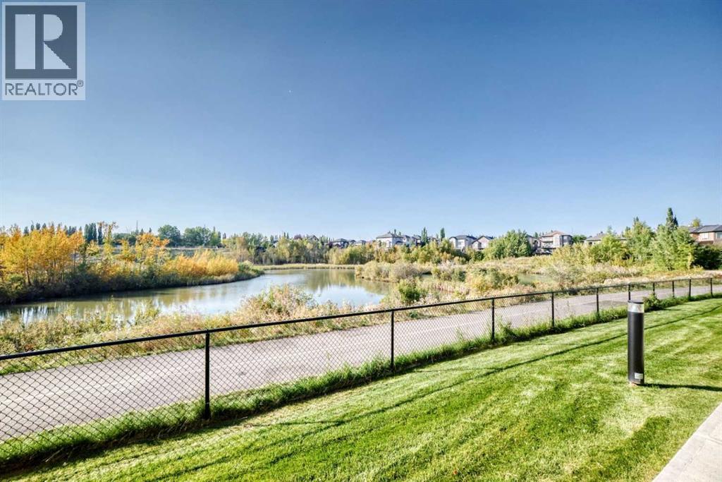 Single Family House for Sale in  Royal Elm Green NW Royal Oak Calgary 