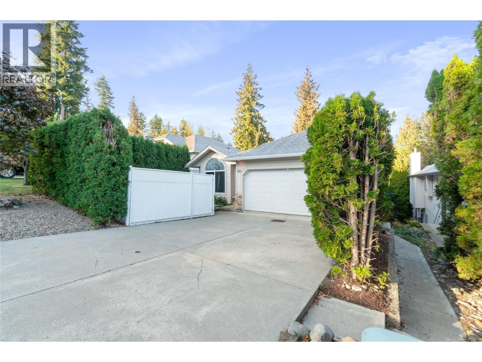 721 11th Street SE, Salmon Arm