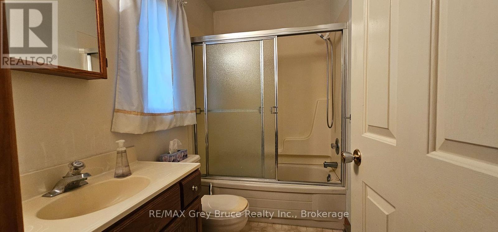 248 ISTHMUS BAY ROAD - 16