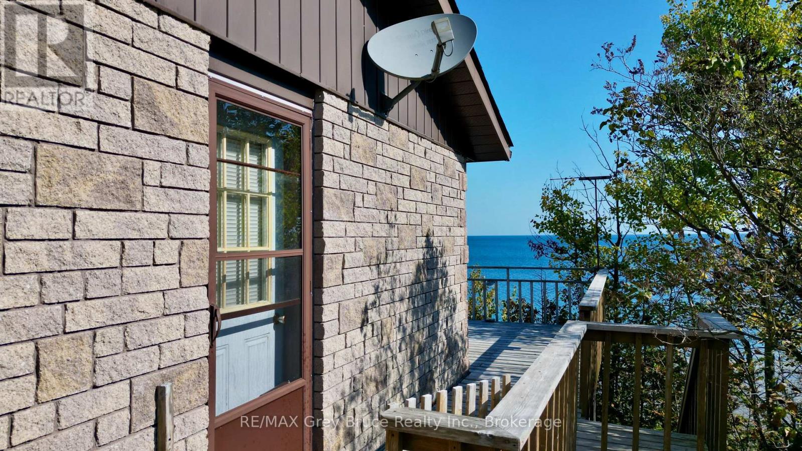 248 ISTHMUS BAY ROAD - 24