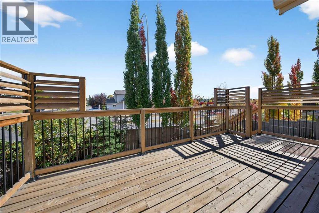 Single Family House Bi-level for Sale in  Citadel Vista Close NW Citadel Calgary 