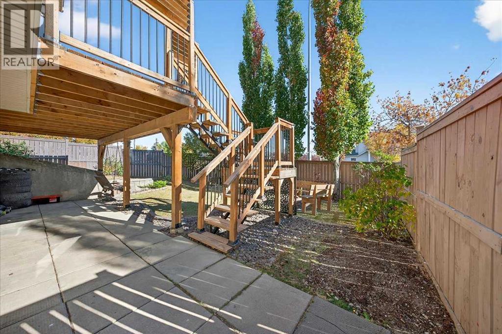 Single Family House Bi-level for Sale in  Citadel Vista Close NW Citadel Calgary 