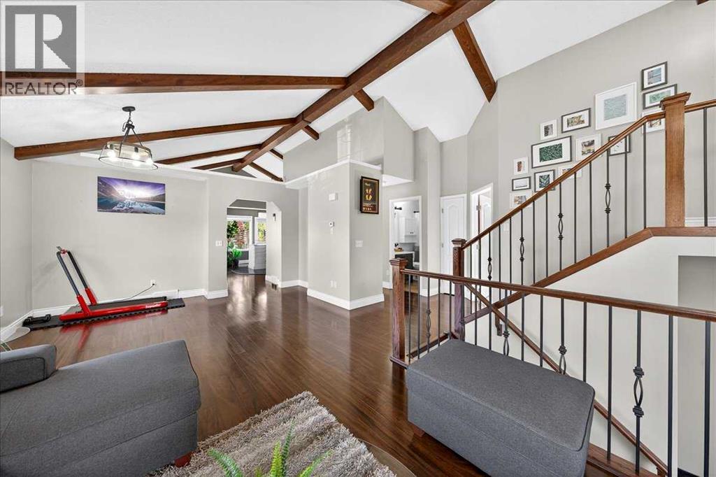 Single Family House Bi-level for Sale in  Citadel Vista Close NW Citadel Calgary 