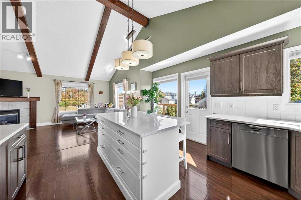 Single Family House Bi-level for Sale in  Citadel Vista Close NW Citadel Calgary 