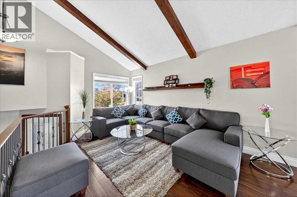 Single Family House Bi-level for Sale in  Citadel Vista Close NW Citadel Calgary 
